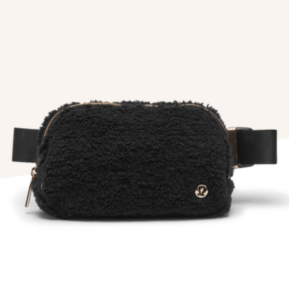Peloton x Lululemon Everywhere Belt Bag Fleece - NWT